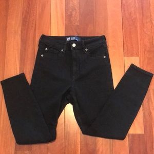 Gap Universal High Rise Legging- Size 4 Short